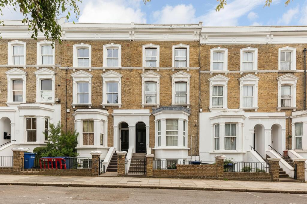 2 bed 1st Floor Flat for rent in London. From Black katz - West Hampstead