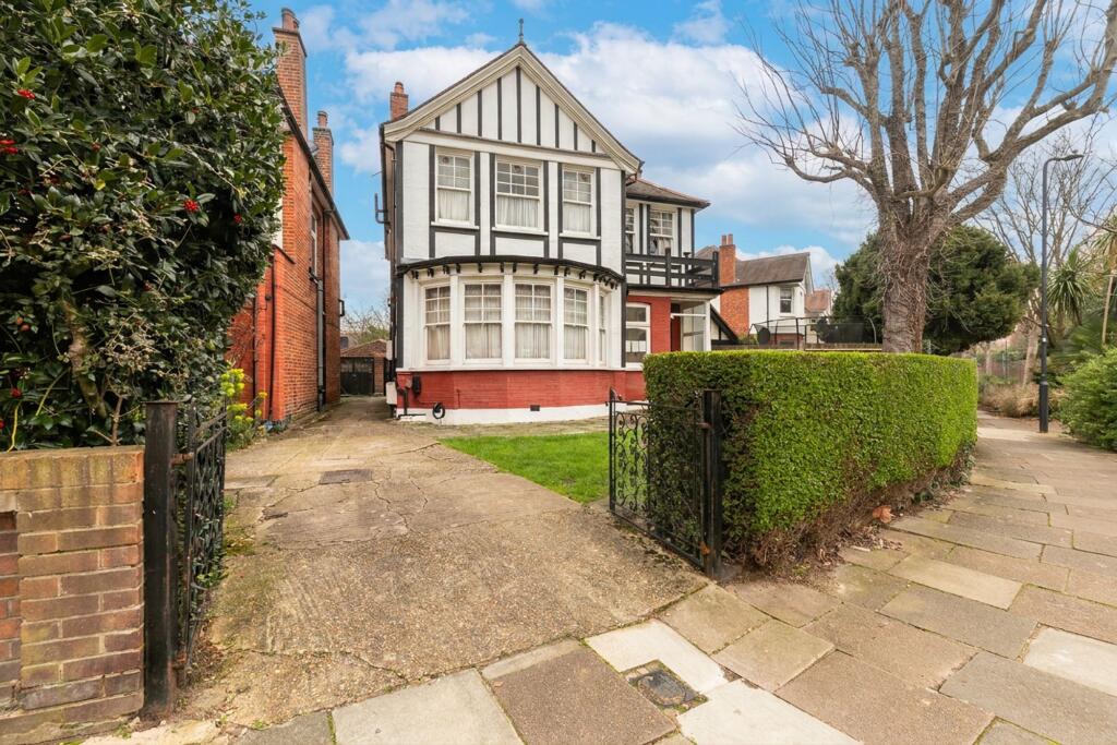 1 bed 1st Floor Flat for rent in Willesden. From Black katz - West Hampstead