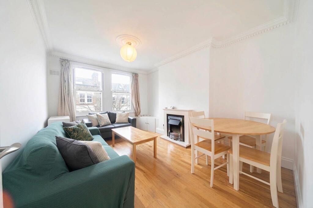 2 bed 1st Floor Flat for rent in London. From Black katz - West Hampstead