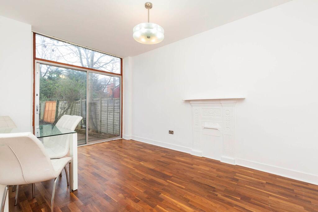 2 bed 1st Floor Flat for rent in Willesden. From Black katz - West Hampstead
