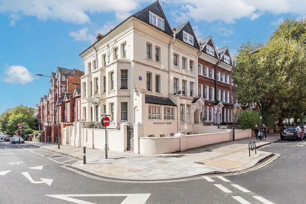 1 bed 1st Floor Flat for rent in Hampstead. From Black katz - West Hampstead