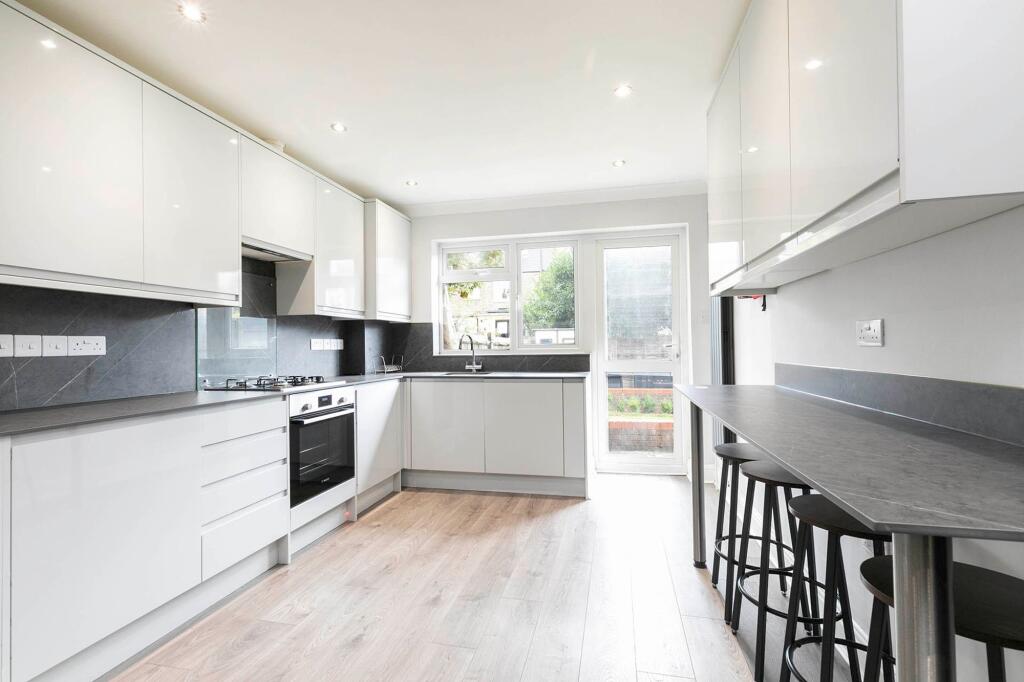 5 bed Mid Terraced House for rent in Willesden. From Black katz - West Hampstead 5 bed Mid Terraced House for rent in Willesden. From Black katz - West Hampstead