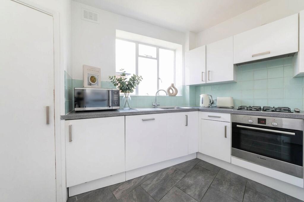 1 bed 1st Floor Flat for rent in Hampstead. From Black katz - West Hampstead 1 bed 1st Floor Flat for rent in Hampstead. From Black katz - West Hampstead