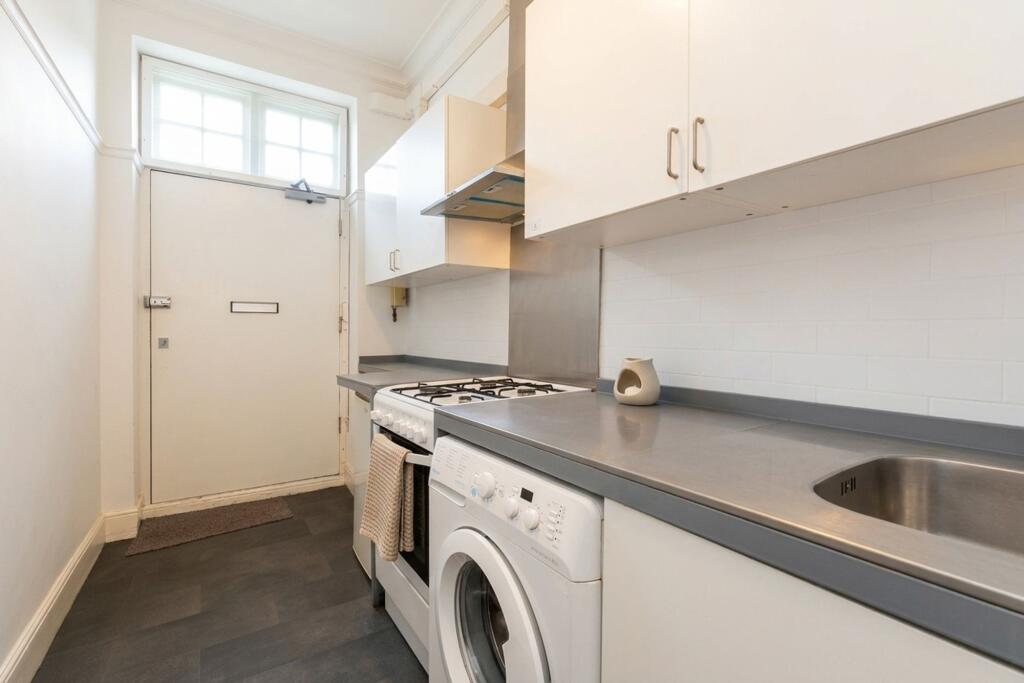 3 bed 1st Floor Flat for rent in Hendon. From Black katz - West Hampstead 3 bed 1st Floor Flat for rent in Hendon. From Black katz - West Hampstead