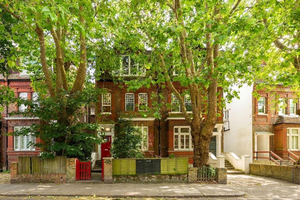 4 bed 1st Floor Flat for rent in London. From Black katz - West Hampstead 4 bed 1st Floor Flat for rent in London. From Black katz - West Hampstead