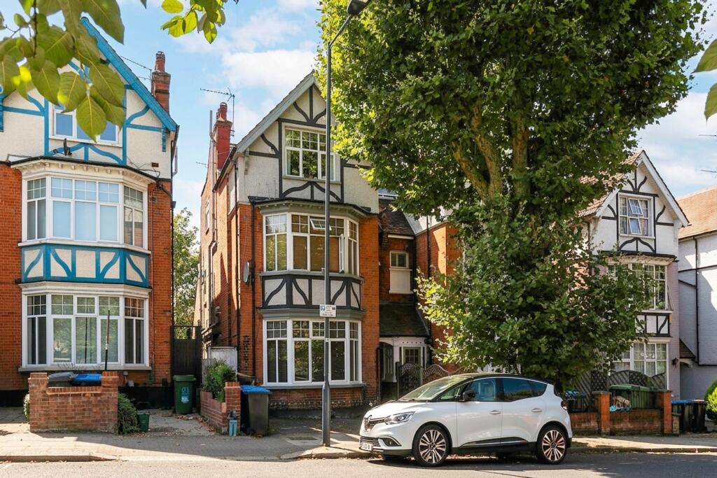 1 bed 1st Floor Flat for rent in London. From Black katz - West Hampstead