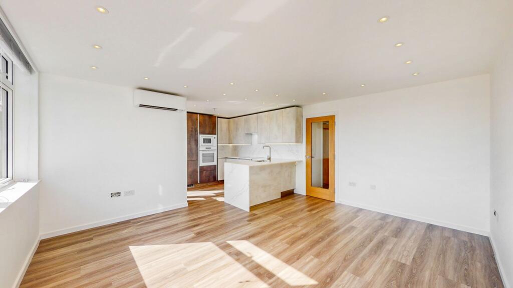 3 bed 1st Floor Flat for rent in London. From Black katz - West Hampstead