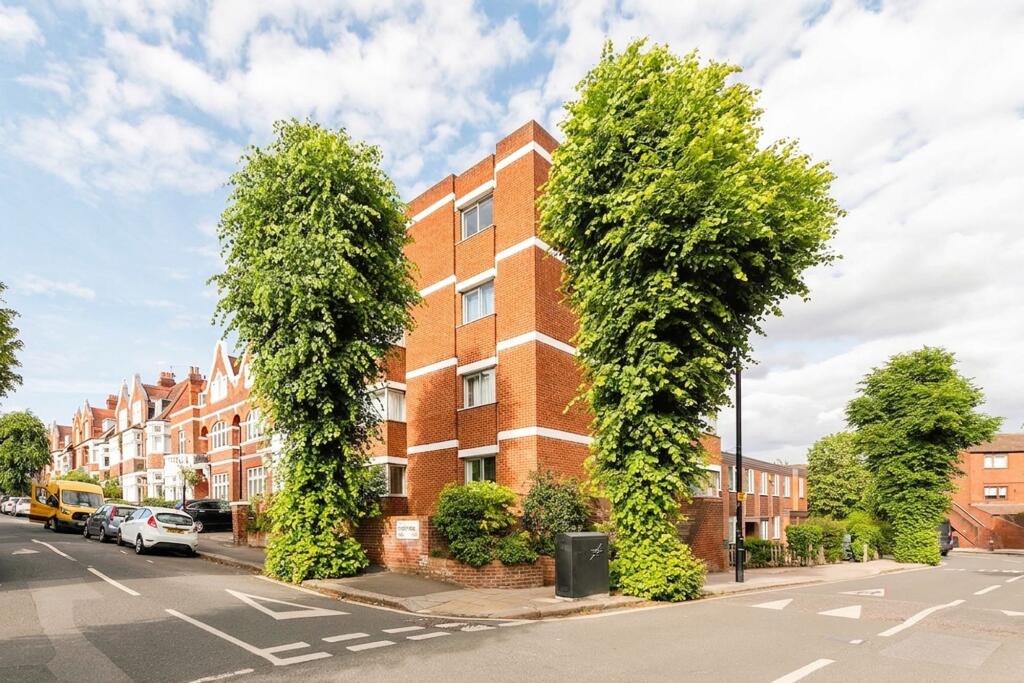 1 bed 1st Floor Flat for rent in Hampstead. From Black katz - West Hampstead