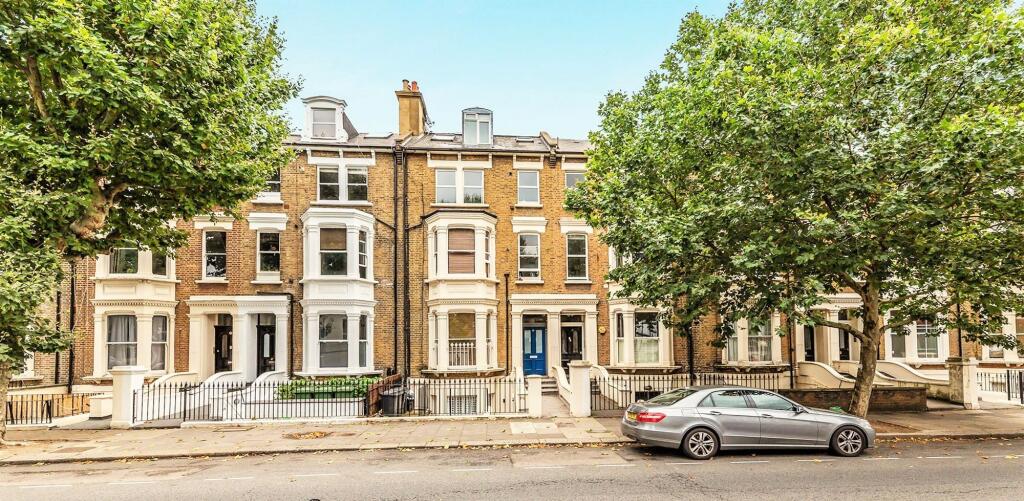 1 bed 1st Floor Flat for rent in London. From Black katz - West Hampstead