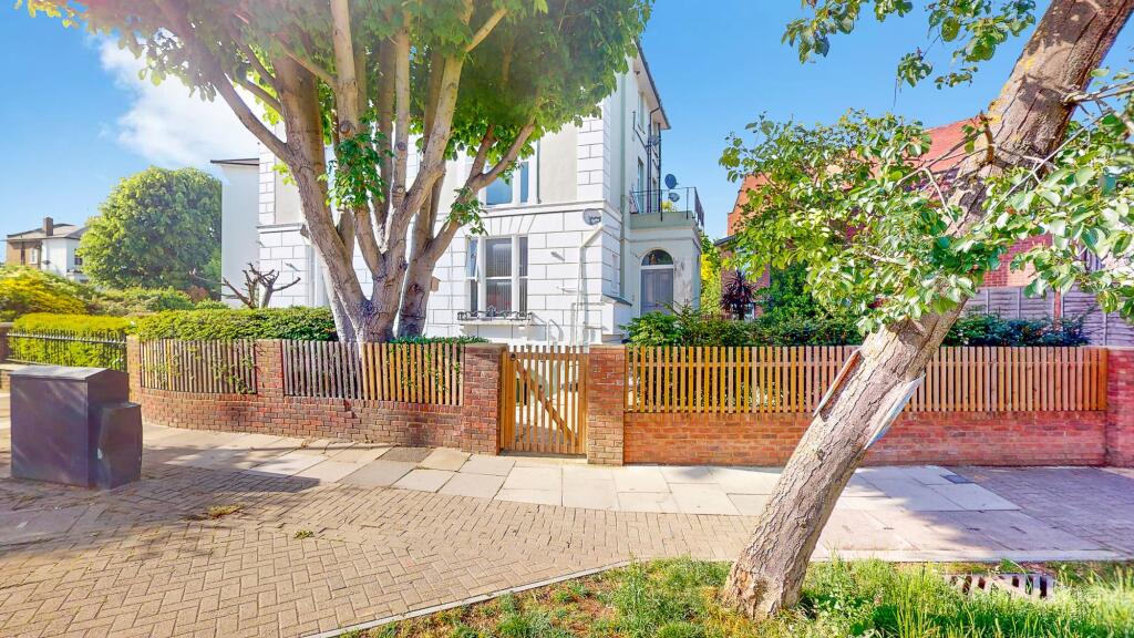 1 bed 1st Floor Flat for rent in Hampstead. From Black katz - West Hampstead