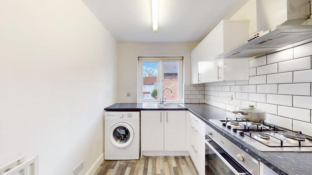 1 bed 1st Floor Flat for rent in Stanmore. From Black katz - West Hampstead