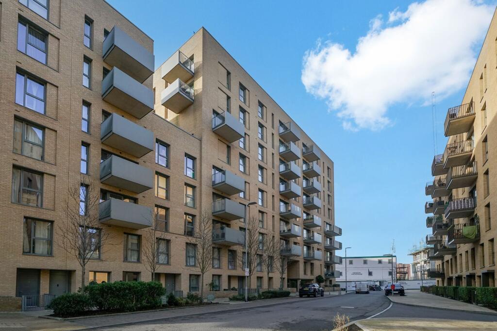2 bed Apartment for rent in Hendon. From Black katz - West Hampstead