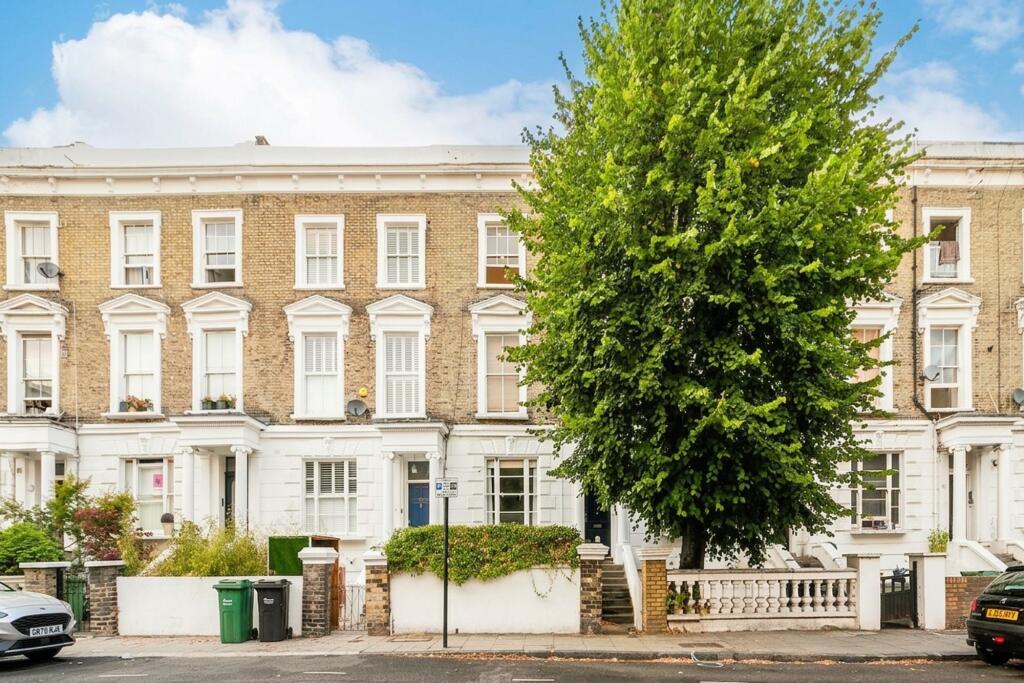 1 bed 1st Floor Flat for rent in Hampstead. From Black katz - West Hampstead