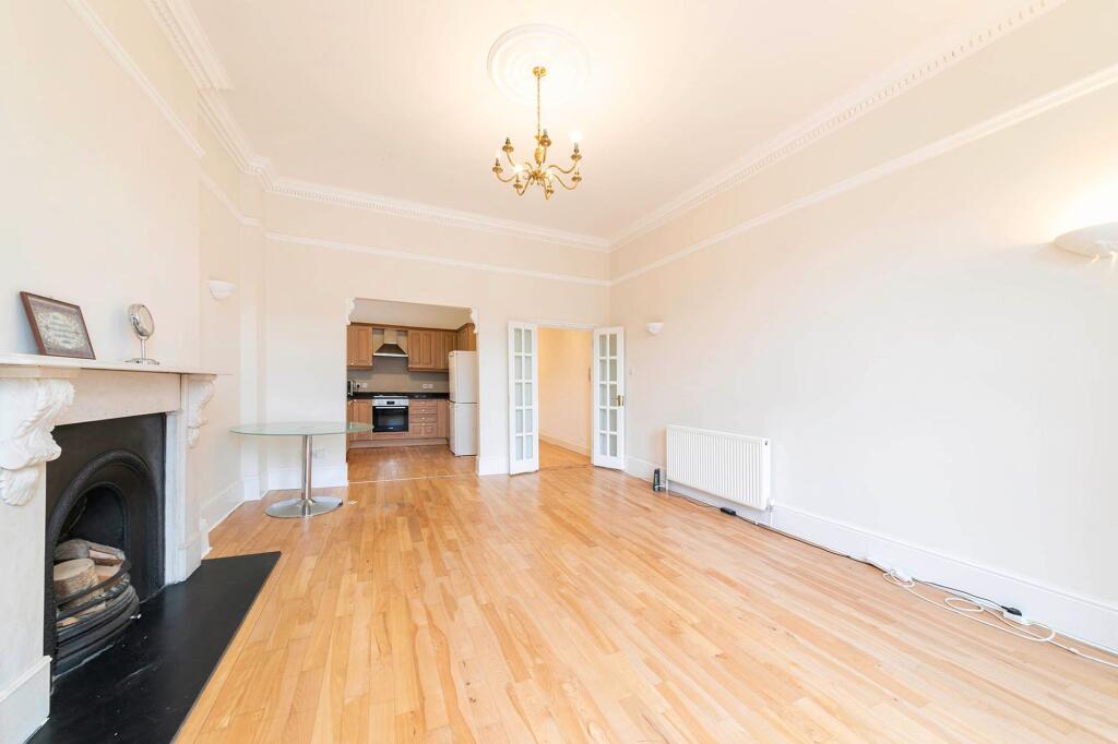 4 bed 1st Floor Flat for rent in Willesden. From Black katz - West Hampstead