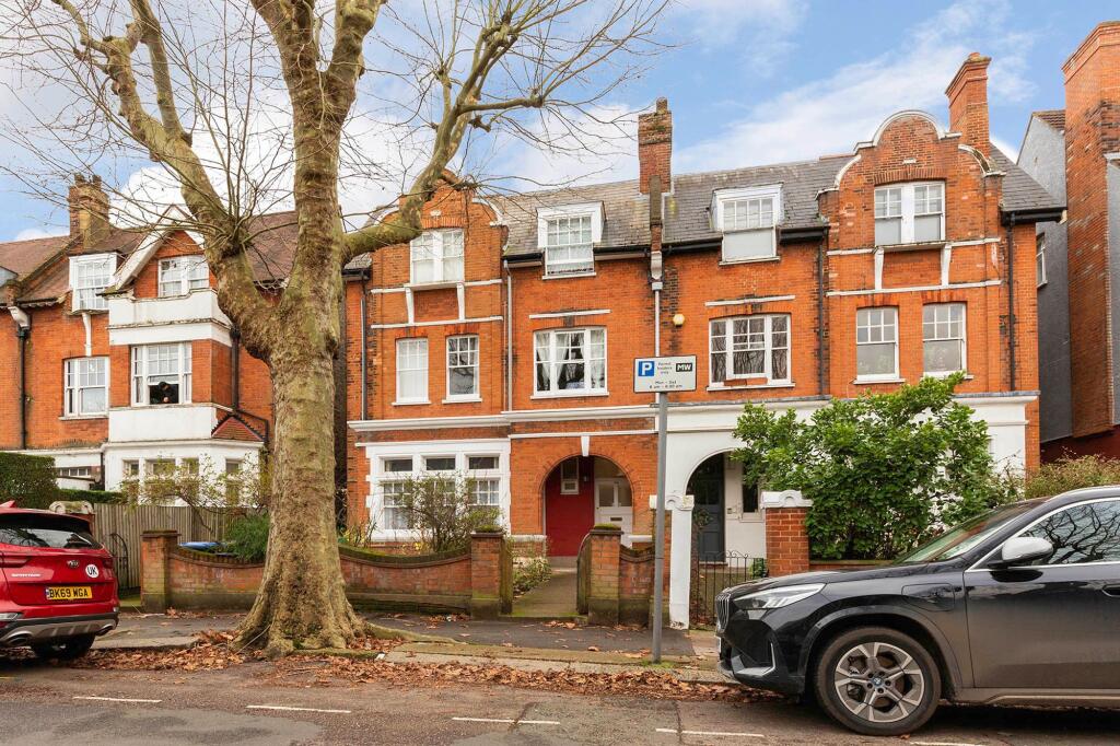 4 bed 1st Floor Flat for rent in London. From Black katz - West Hampstead