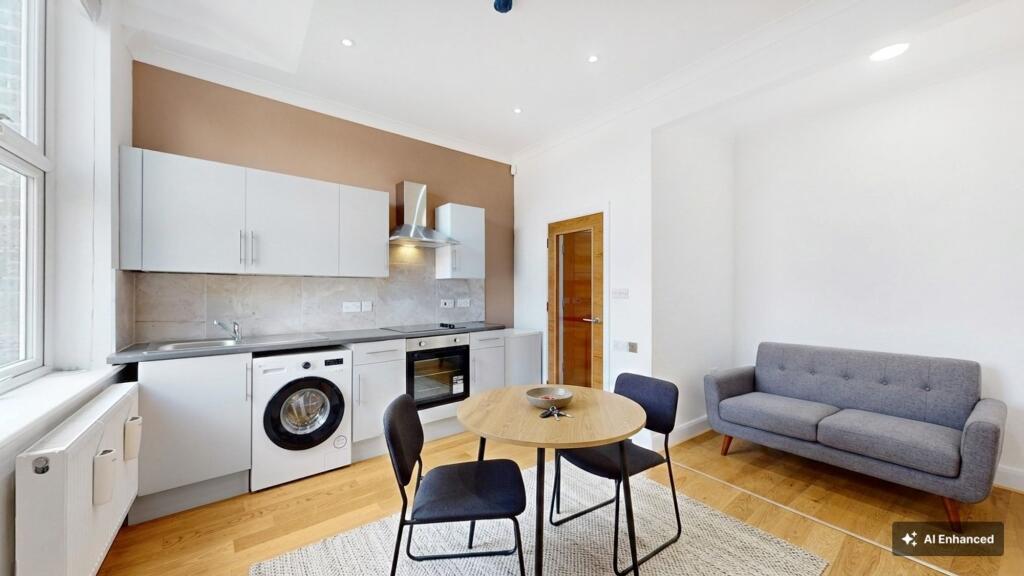 3 bed 1st Floor Flat for rent in London. From Black katz - West Hampstead