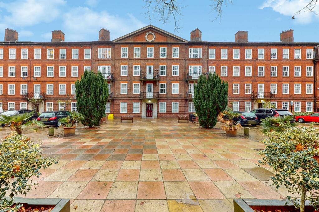 2 bed 1st Floor Flat for rent in Chelsea. From Black katz - West Hampstead