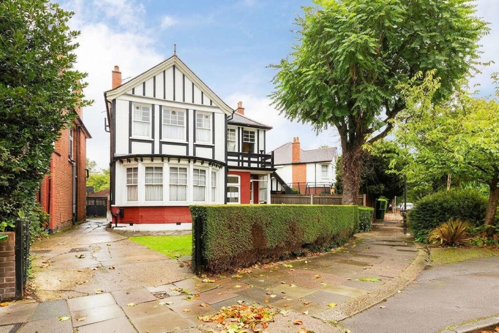 0 bed Studio for rent in Willesden. From Black katz - West Hampstead