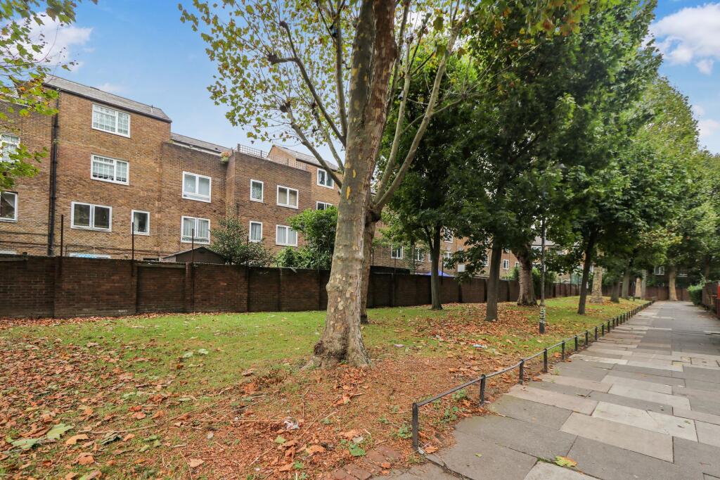 3 bed 1st Floor Flat for rent in London. From Knight Bishop