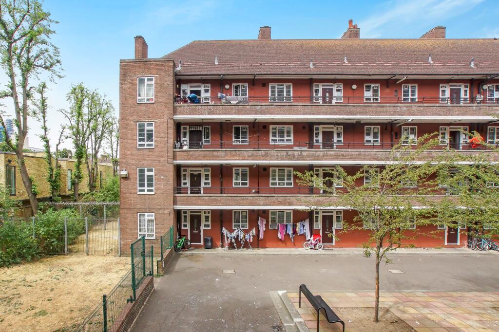 3 bed 1st Floor Flat for rent in Stoke Newington. From Knight Bishop 3 bed 1st Floor Flat for rent in Stoke Newington. From Knight Bishop