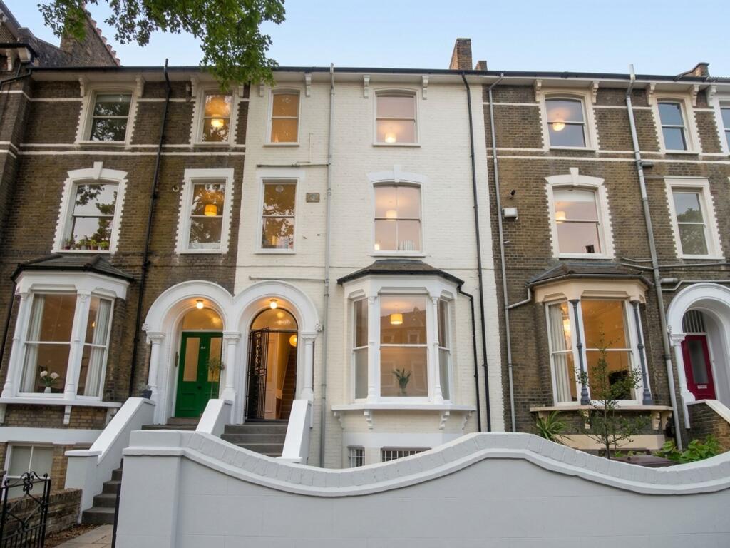 1 bed Apartment for rent in Hackney. From Knight Bishop