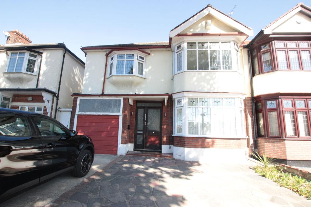 4 bed House (unspecified) for rent in Barking. From Knight Bishop
