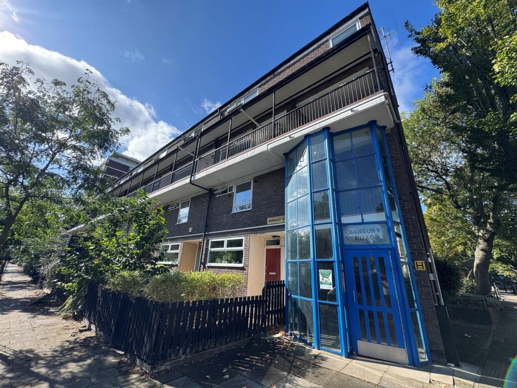 3 bed 1st Floor Flat for rent in Hackney. From Knight Bishop 3 bed 1st Floor Flat for rent in Hackney. From Knight Bishop