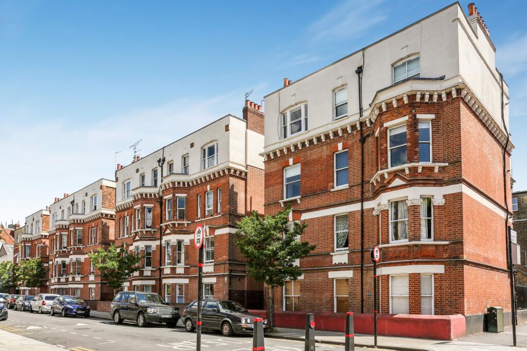 2 bed 1st Floor Flat for rent in Stoke Newington. From Knight Bishop 2 bed 1st Floor Flat for rent in Stoke Newington. From Knight Bishop