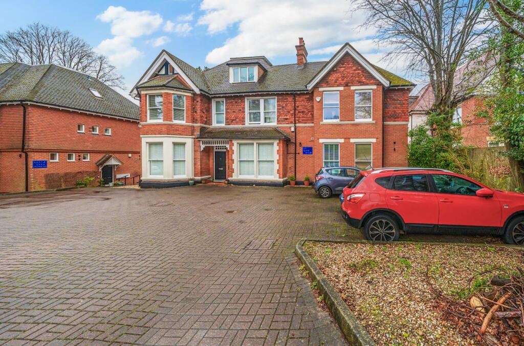 2 bed Apartment for rent in Camberley. From Knights Property Services - Camberley