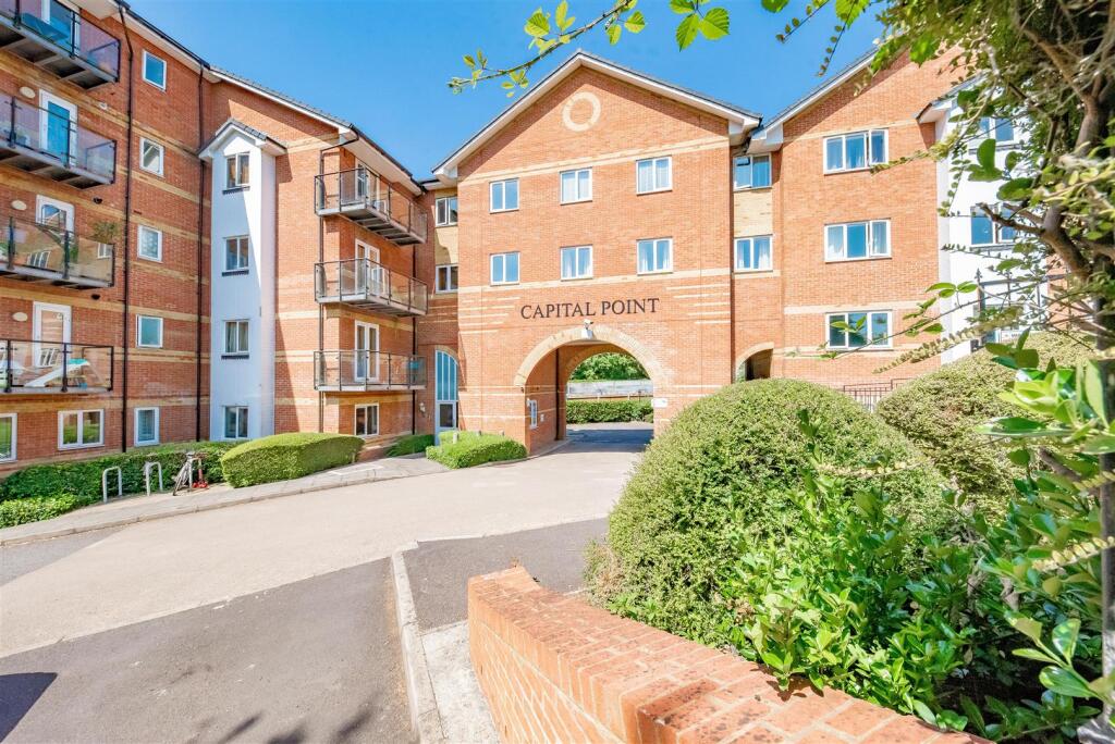 2 bed 1st Floor Flat for rent in Reading. From Knights Property Services - Camberley