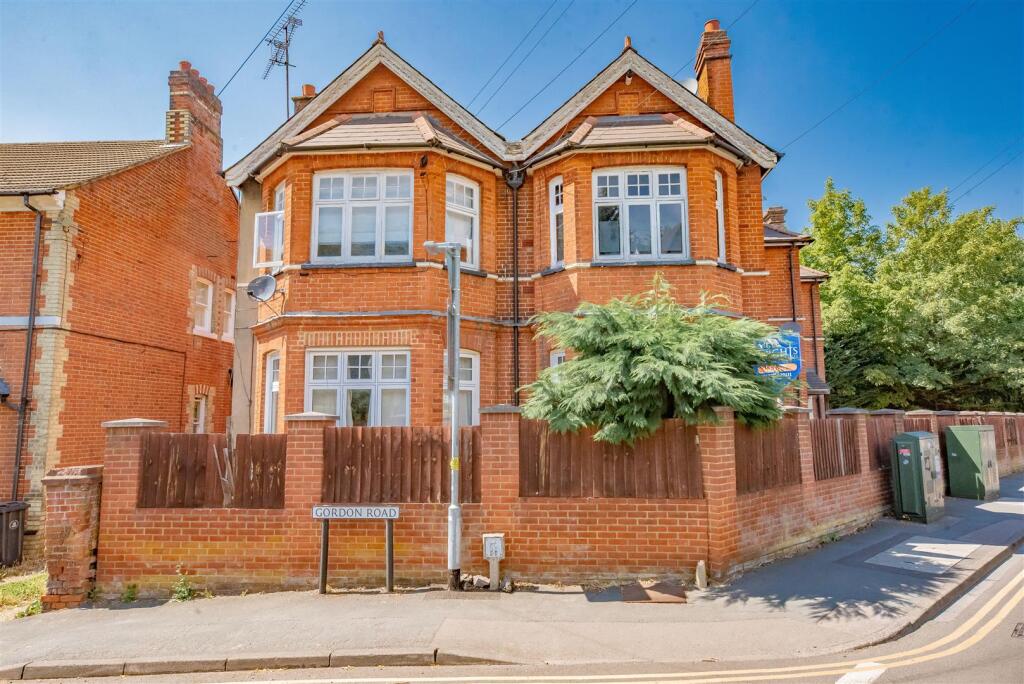 1 bed 1st Floor Flat for rent in Camberley. From Knights Property Services - Camberley