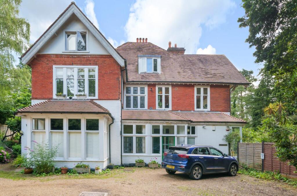 1 bed 1st Floor Flat for rent in Camberley. From Knights Property Services - Camberley
