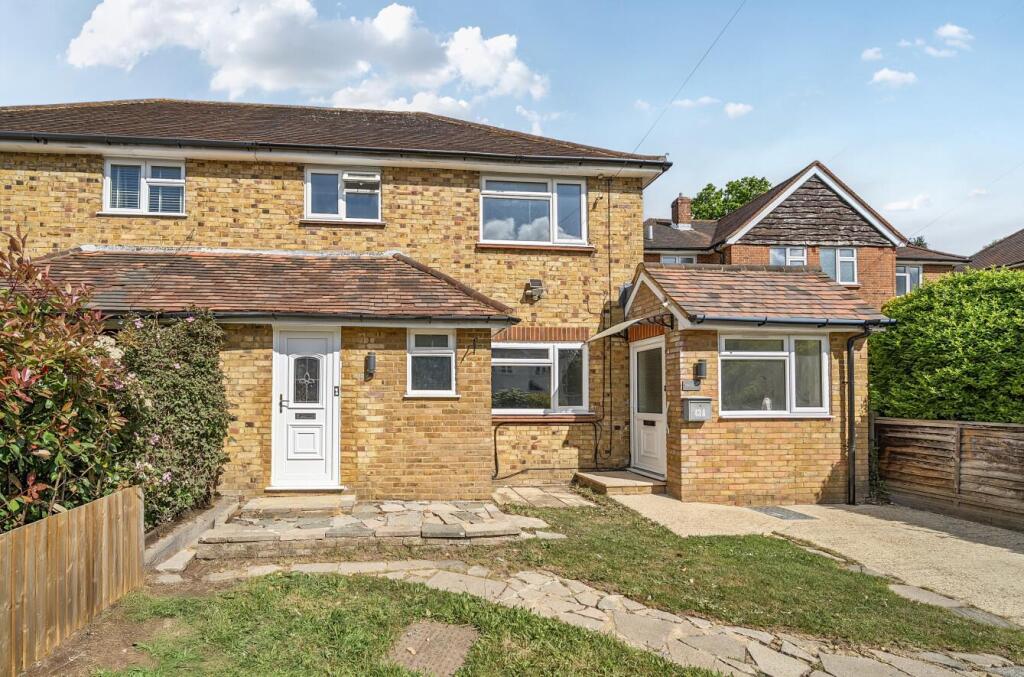 3 bed Detached for rent in Frimley. From Knights Property Services - Camberley 3 bed Detached for rent in Frimley. From Knights Property Services - Camberley