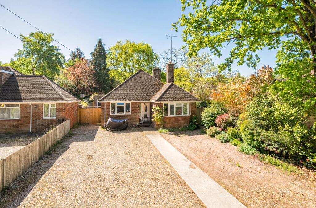 3 bed Bungalow for rent in Finchampstead. From Knights Property Services - Camberley