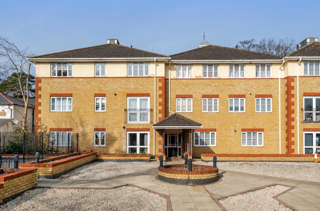 2 bed Apartment for rent in Camberley. From Knights Property Services - Camberley