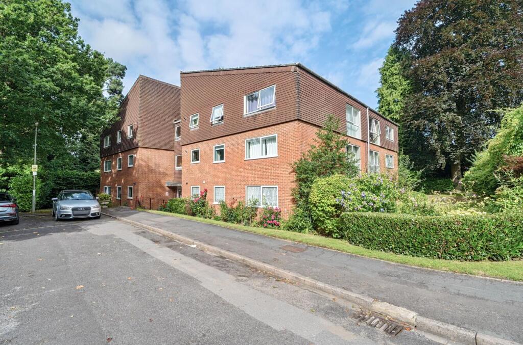 2 bed Apartment for rent in Camberley. From Knights Property Services - Camberley