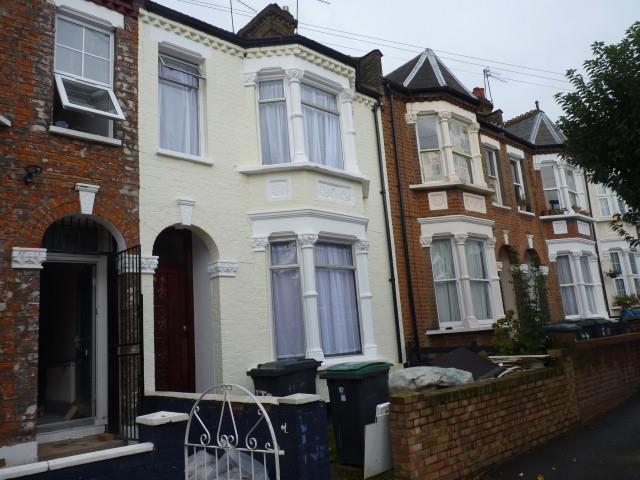 3 bed Detached for rent in London. From Knights Residential 3 bed Detached for rent in London. From Knights Residential