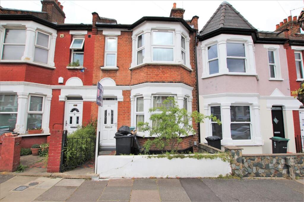 3 bed Detached for rent in Wood Green. From Knights Residential