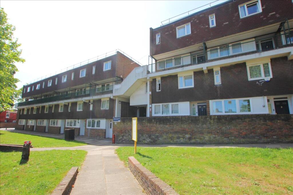 3 bed 1st Floor Flat for rent in Tottenham. From Knights Residential 3 bed 1st Floor Flat for rent in Tottenham. From Knights Residential