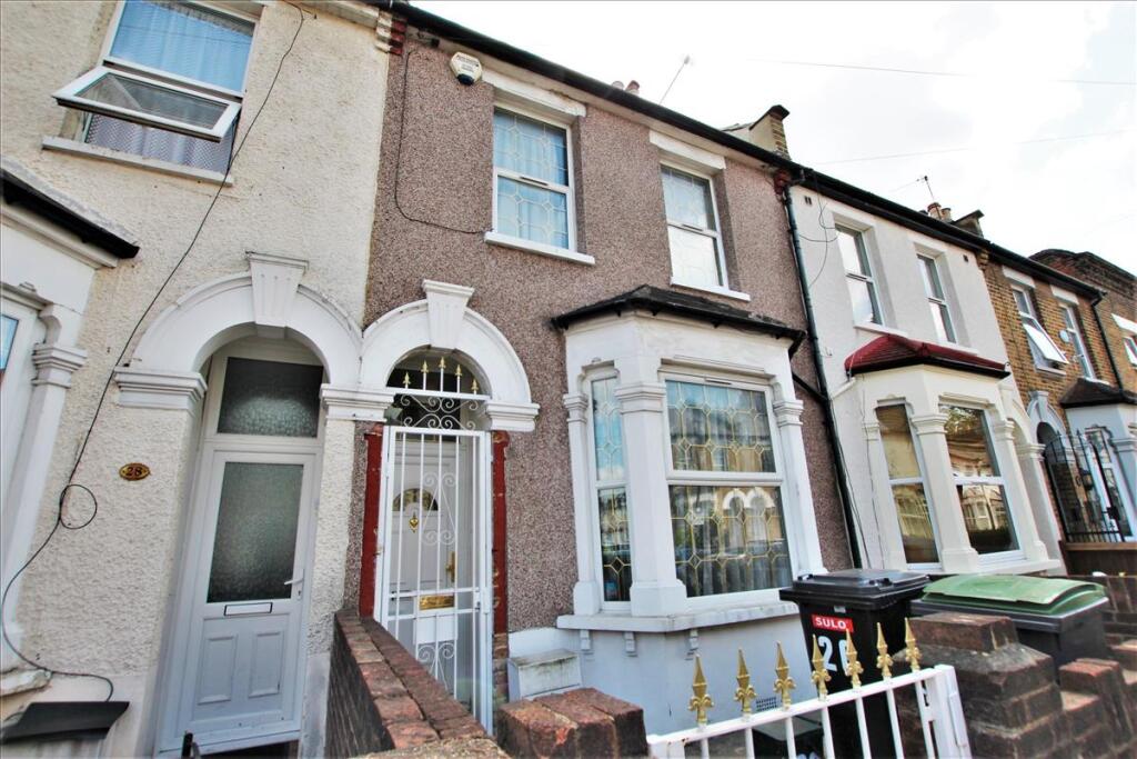 4 bed Mid Terraced House for rent in London. From Knights Residential
