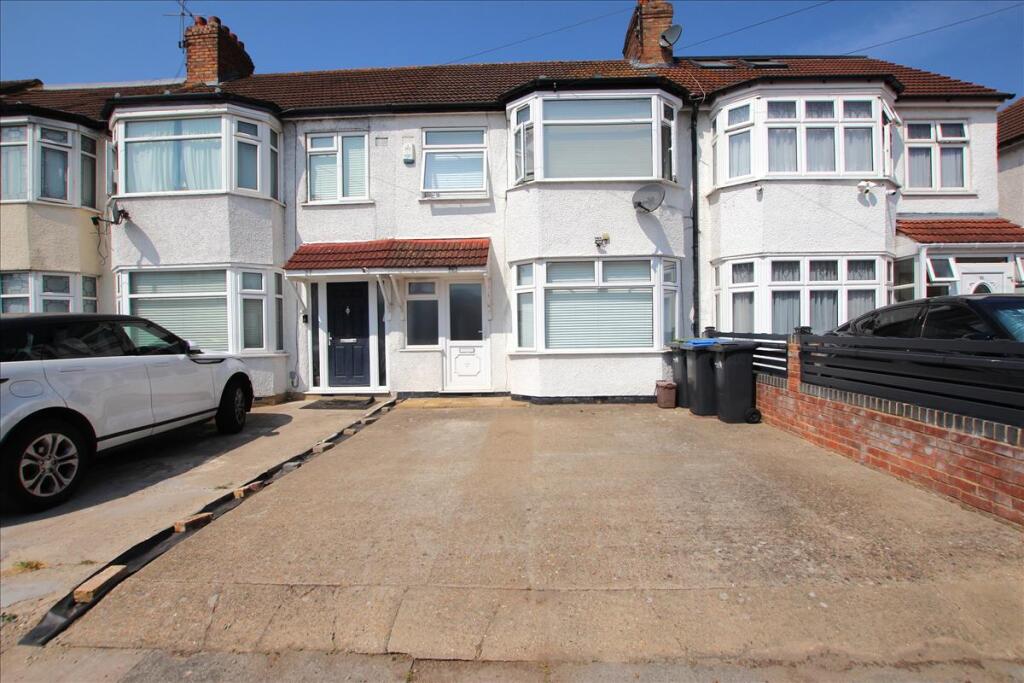 3 bed Mid Terraced House for rent in Edmonton. From Knights Residential