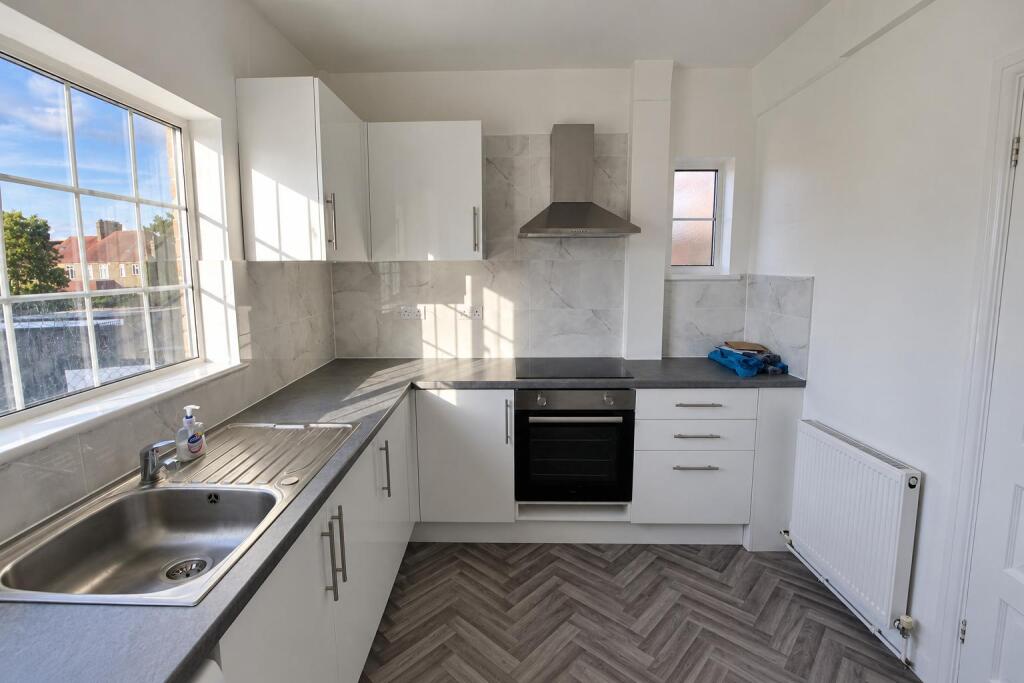 3 bed Annexe for rent in London. From Knights Residential 3 bed Annexe for rent in London. From Knights Residential