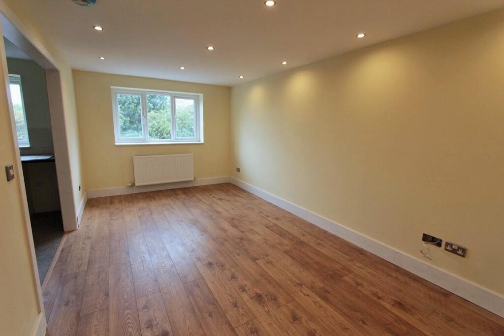 2 bed 1st Floor Flat for rent in Tottenham. From Knights Residential