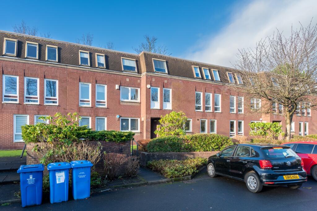 2 bed Apartment for rent in Renfrew. From Clyde Property - Westend - Lettings