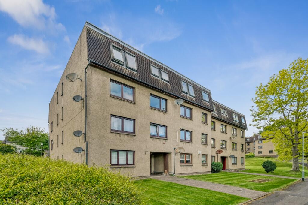 2 bed Apartment for rent in Bearsden. From Clyde Property - Westend - Lettings