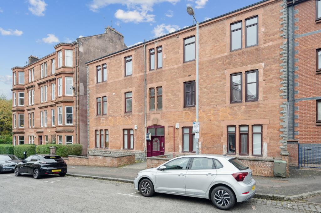3 bed 1st Floor Flat for rent in Glasgow. From Clyde Property - Westend - Lettings