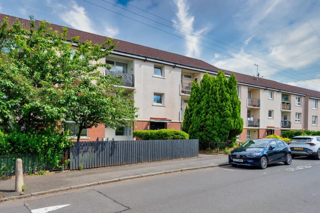 2 bed 1st Floor Flat for rent in Bearsden. From Clyde Property - Westend - Lettings 2 bed 1st Floor Flat for rent in Bearsden. From Clyde Property - Westend - Lettings