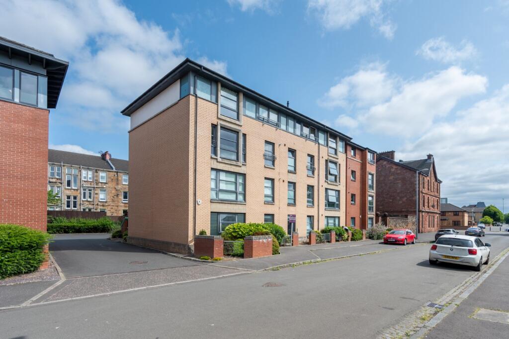 2 bed 1st Floor Flat for rent in Glasgow. From Clyde Property - Westend - Lettings