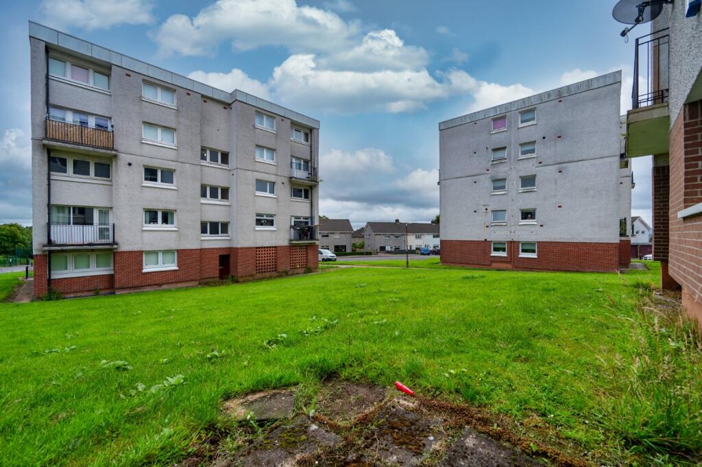 3 bed 1st Floor Flat for rent in Clydebank. From Clyde Property - Westend - Lettings 3 bed 1st Floor Flat for rent in Clydebank. From Clyde Property - Westend - Lettings