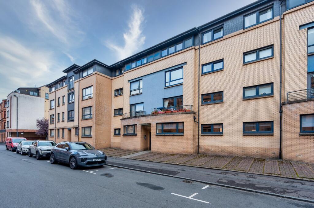 2 bed 1st Floor Flat for rent in Glasgow. From Clyde Property - Westend - Lettings